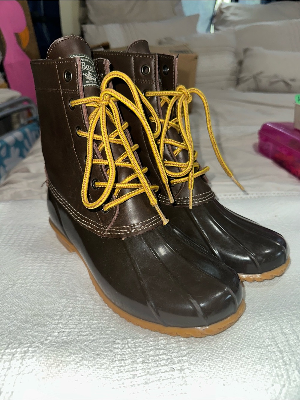 G.H. Bass Women’s duck boots brown leather rain snow lace up boots size 9